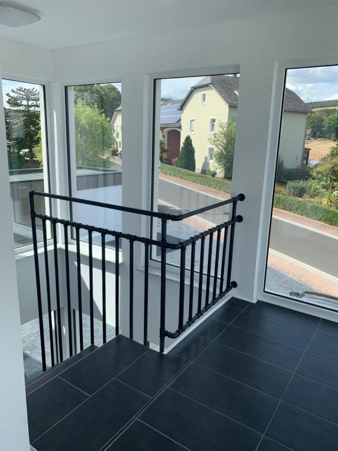 Eifel24, Neues Und Barrierefreies Appartement Mit Terrasse Schwirzheim Экстерьер фото